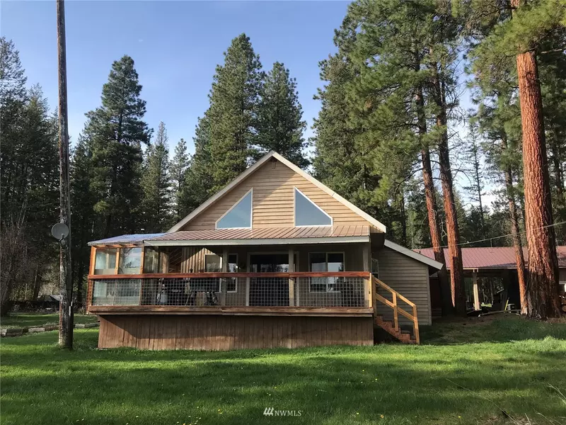 7 Cottenwood LN, Winthrop, WA 98862