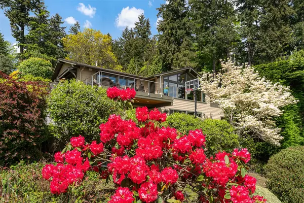 6208 E Mercer WAY, Mercer Island, WA 98040