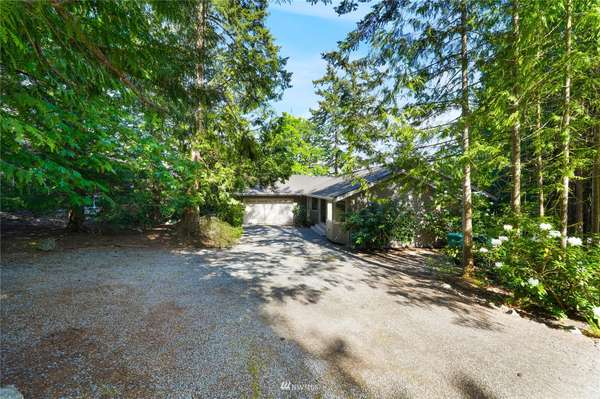 260 Elwha DR, La Conner, WA 98257