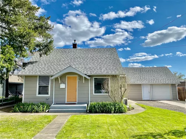 22 SE 6th ST, College Place, WA 99324