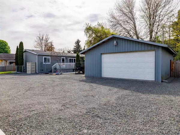 Winlock, WA 98596,915 SE 1st ST