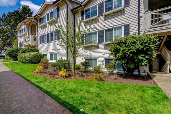 12404 E Gibson #H201, Everett, WA 98204
