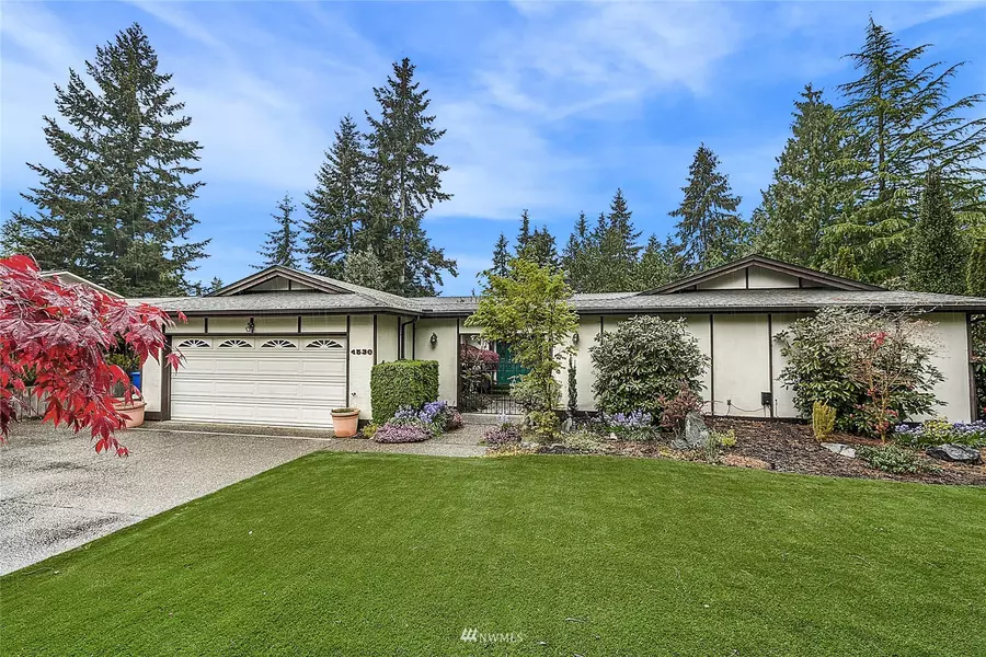 4530 NE 203rd PL, Lake Forest Park, WA 98155