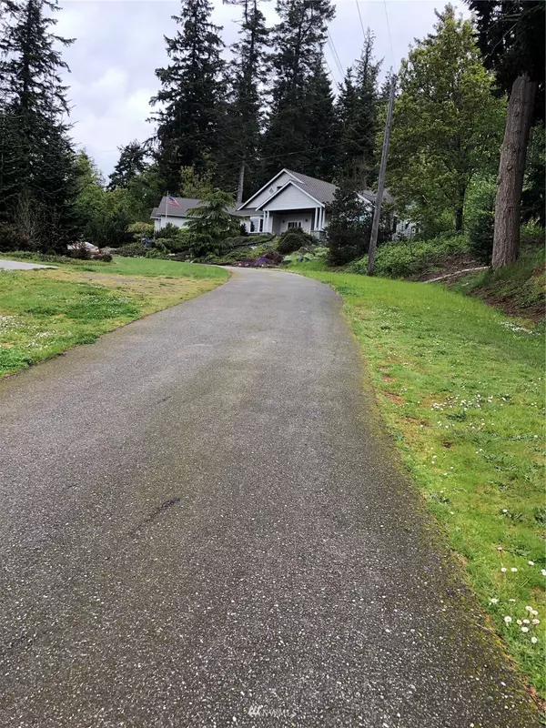 Camano Island, WA 98282,3528 Sundance LN