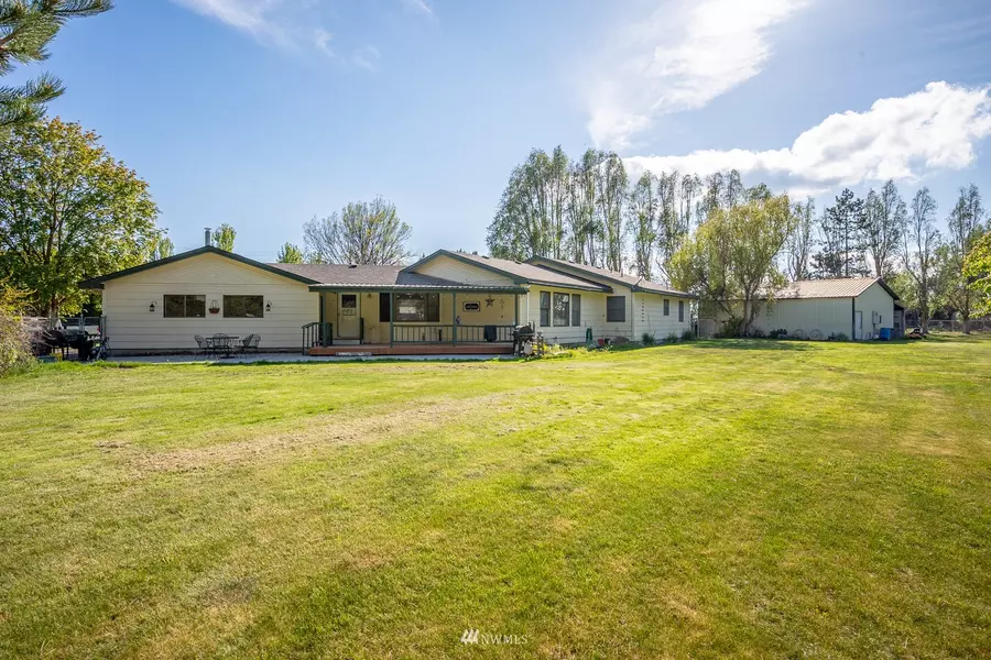 2069 Elgin RD NE, Moses Lake, WA 98837