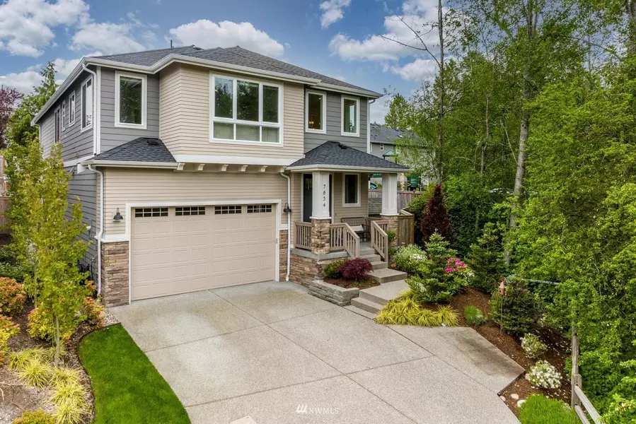 7854 NE 198th ST, Kenmore, WA 98028