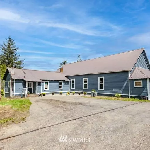 327 Elochoman Valley RD, Cathlamet, WA 98612