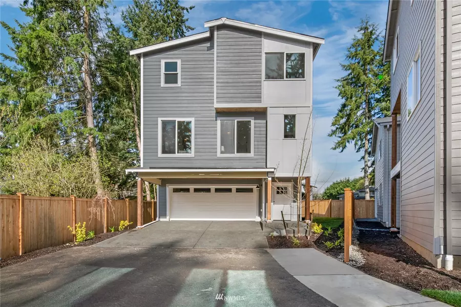 13826 35TH PL W #6, Lynnwood, WA 98087