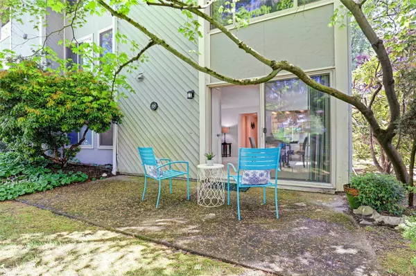 9502 Ravenna AVE NE #101, Seattle, WA 98115