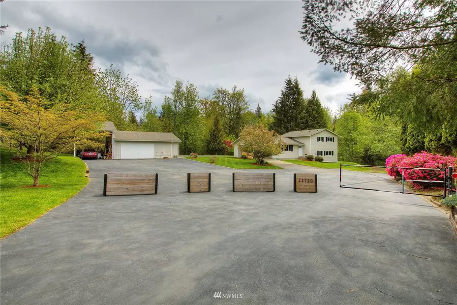 22720 255th PL SE, Maple Valley, WA 98038