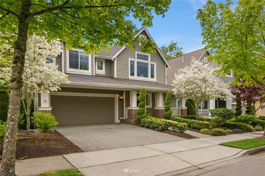 2033 NE Nelson LN, Issaquah, WA 98029