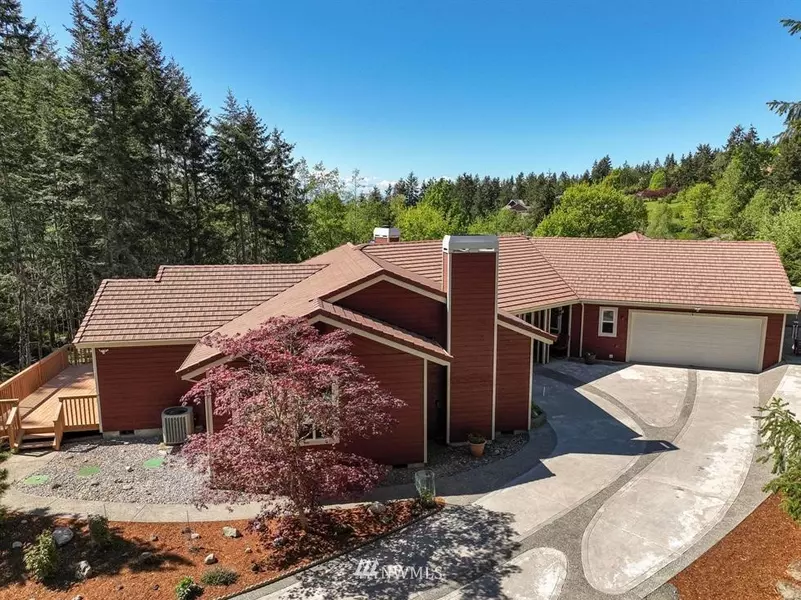 636 Lake of the Hills LOOP, Sequim, WA 98382