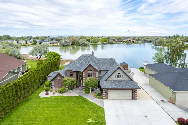 1033 Laguna DR, Moses Lake, WA 98837