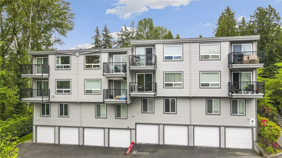Renton, WA 98056,4100 Lake Washington BLVD N #D203