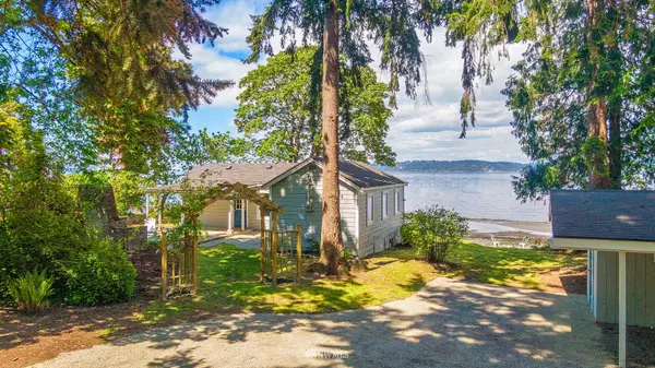 4528 SW Luana Beach RD, Vashon, WA 98070