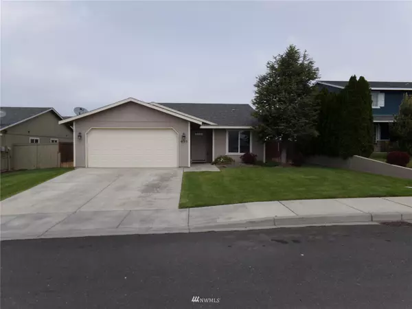 935 E Scooteny ST, Othello, WA 99344