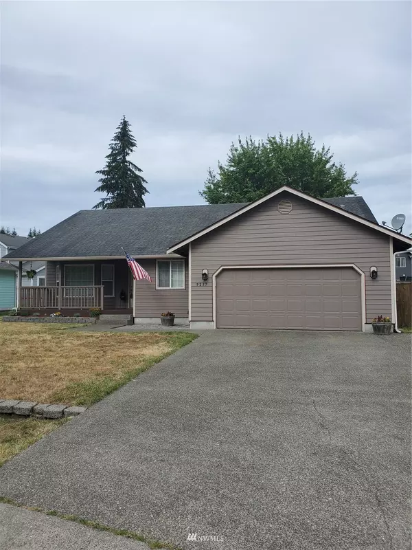 9237 Brendan DR NW, Yelm, WA 98516