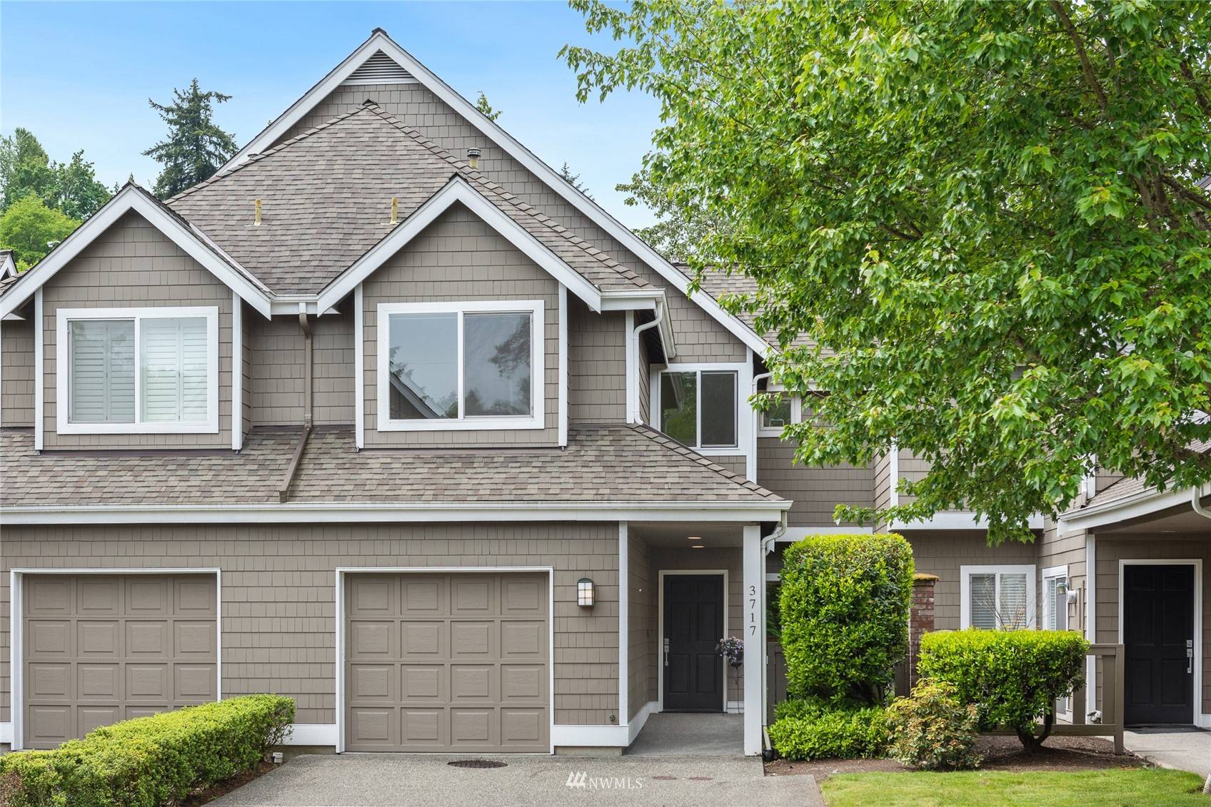 3717 101st WAY NE #404, Kirkland, WA 98033