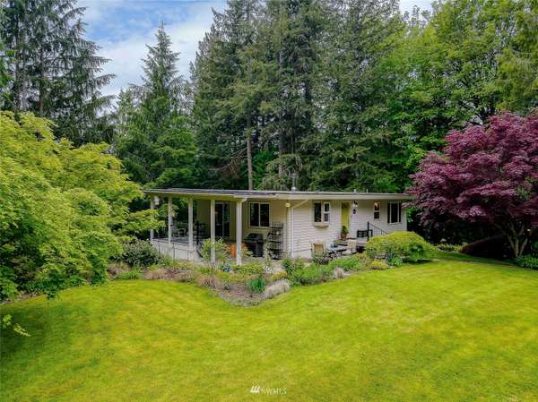 1527 NE Paulson RD, Poulsbo, WA 98370