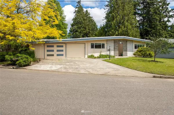 545 Monterey LN, Fircrest, WA 98466