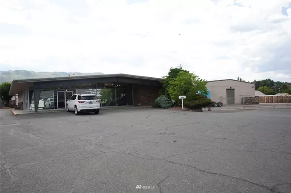 1700 N Wenatchee AVE, Wenatchee, WA 98801