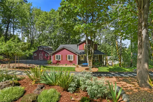 1585 NE Park View DR, Bainbridge Island, WA 98110