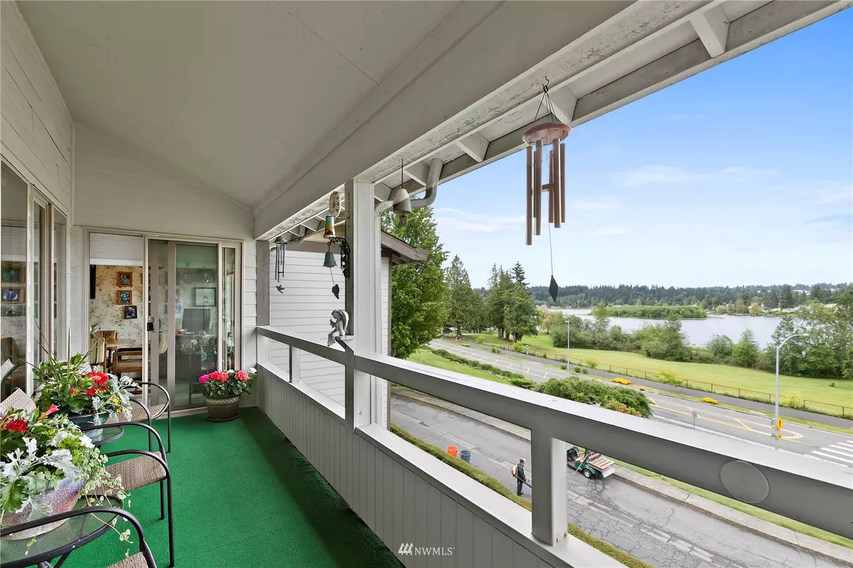 Mountlake Terrace, WA 98043,23505 Lakeview DR #C302