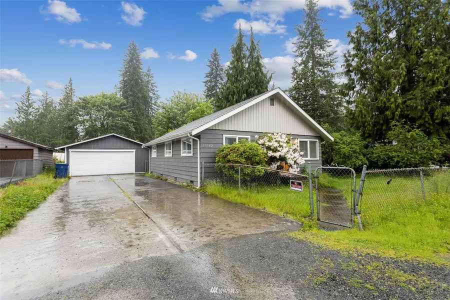 13102 View PL, Granite Falls, WA 98252