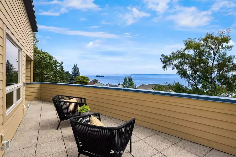 4089 Rockaway Beach Drive NE, Bainbridge Island, WA 98110