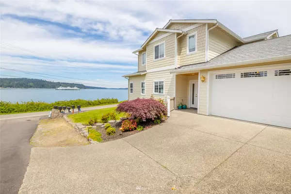 3889 Reflection LN E, Port Orchard, WA 98366