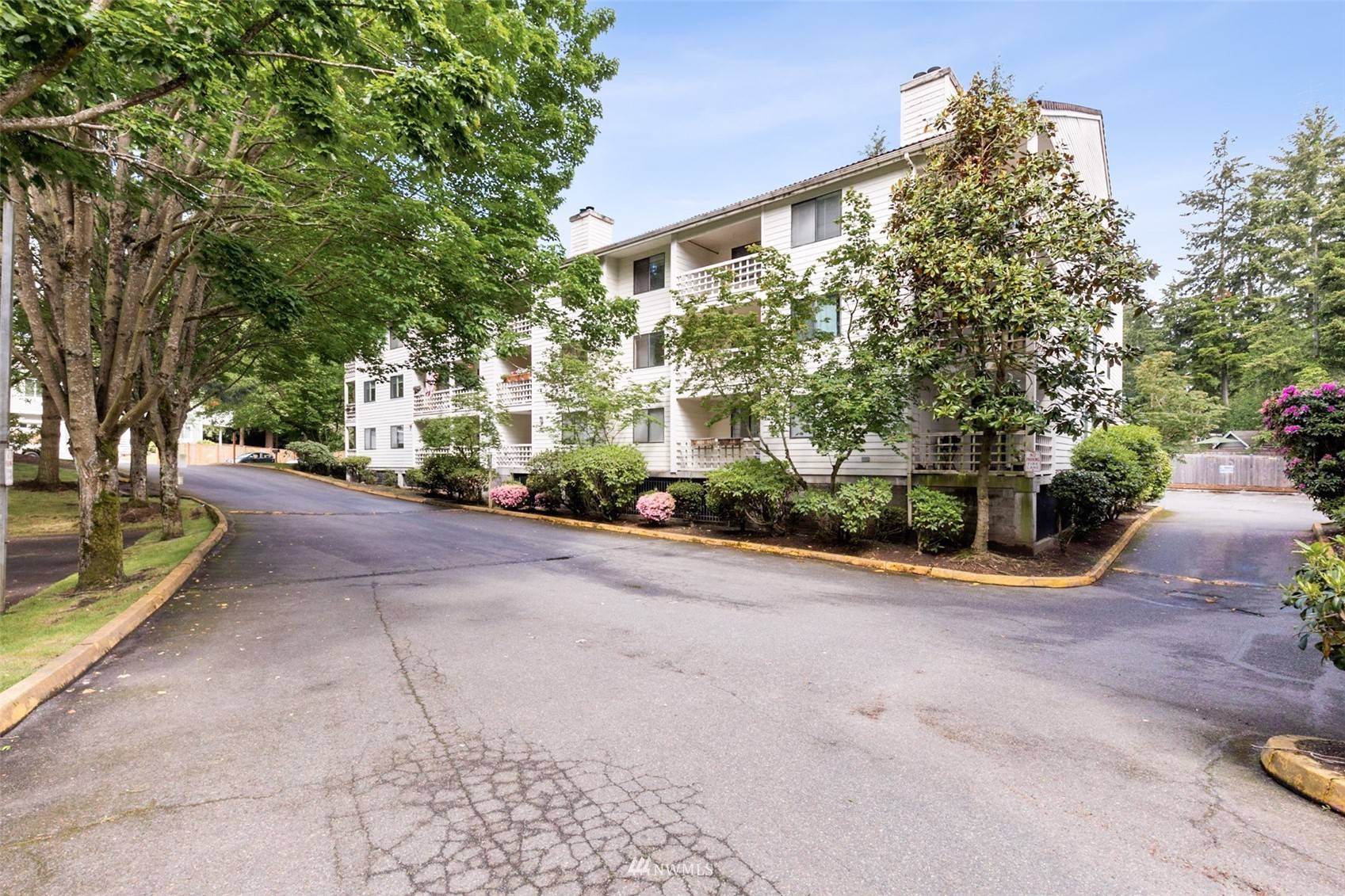 700 N 160th ST #A102, Shoreline, WA 98133