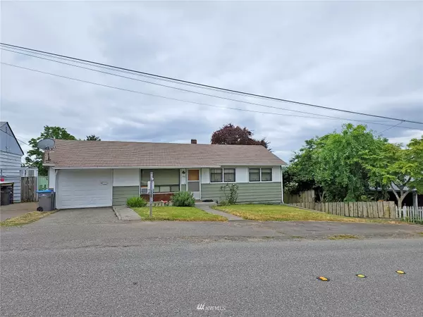 2013 E 16th ST, Bremerton, WA 98310