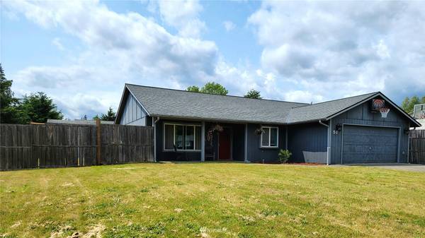 51 NE Kathy's DR, Belfair, WA 98528