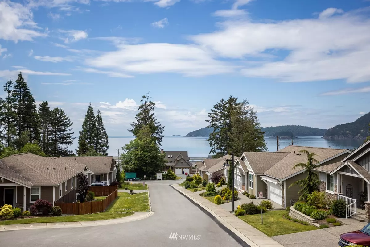 Anacortes, WA 98221,3302 Beachwood LN