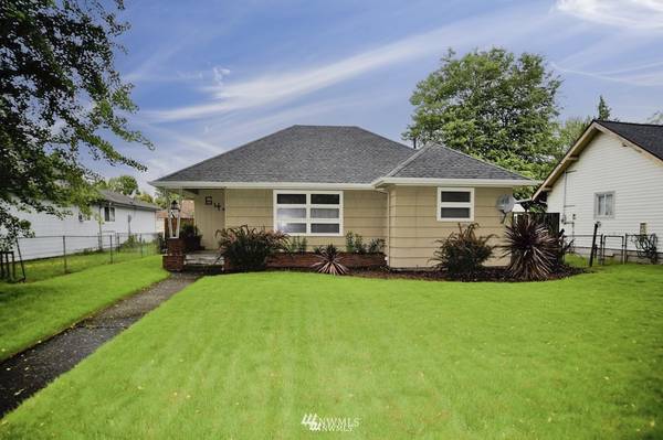 647 16th AVE, Longview, WA 98632