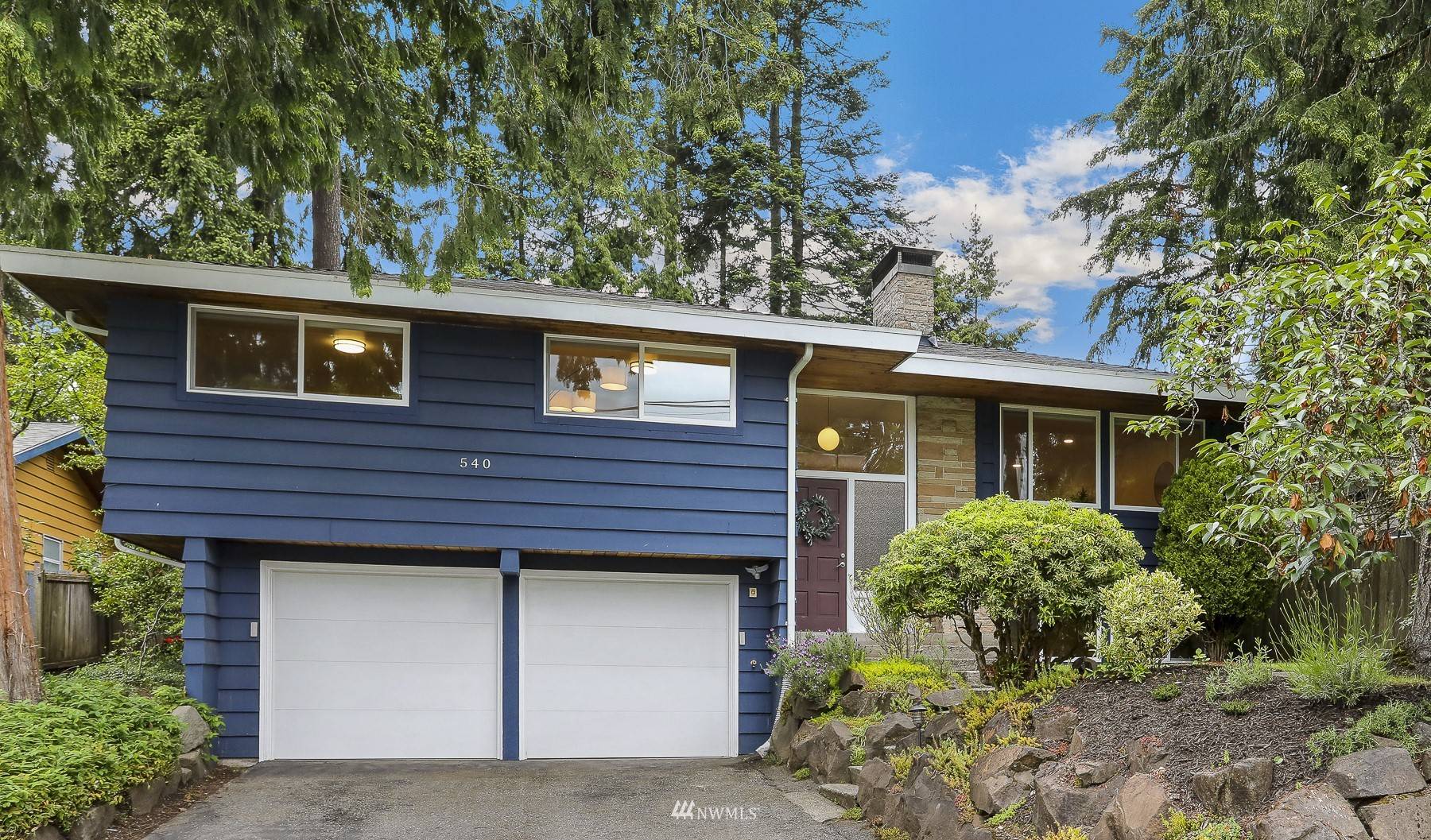 540 N 169th ST, Shoreline, WA 98133