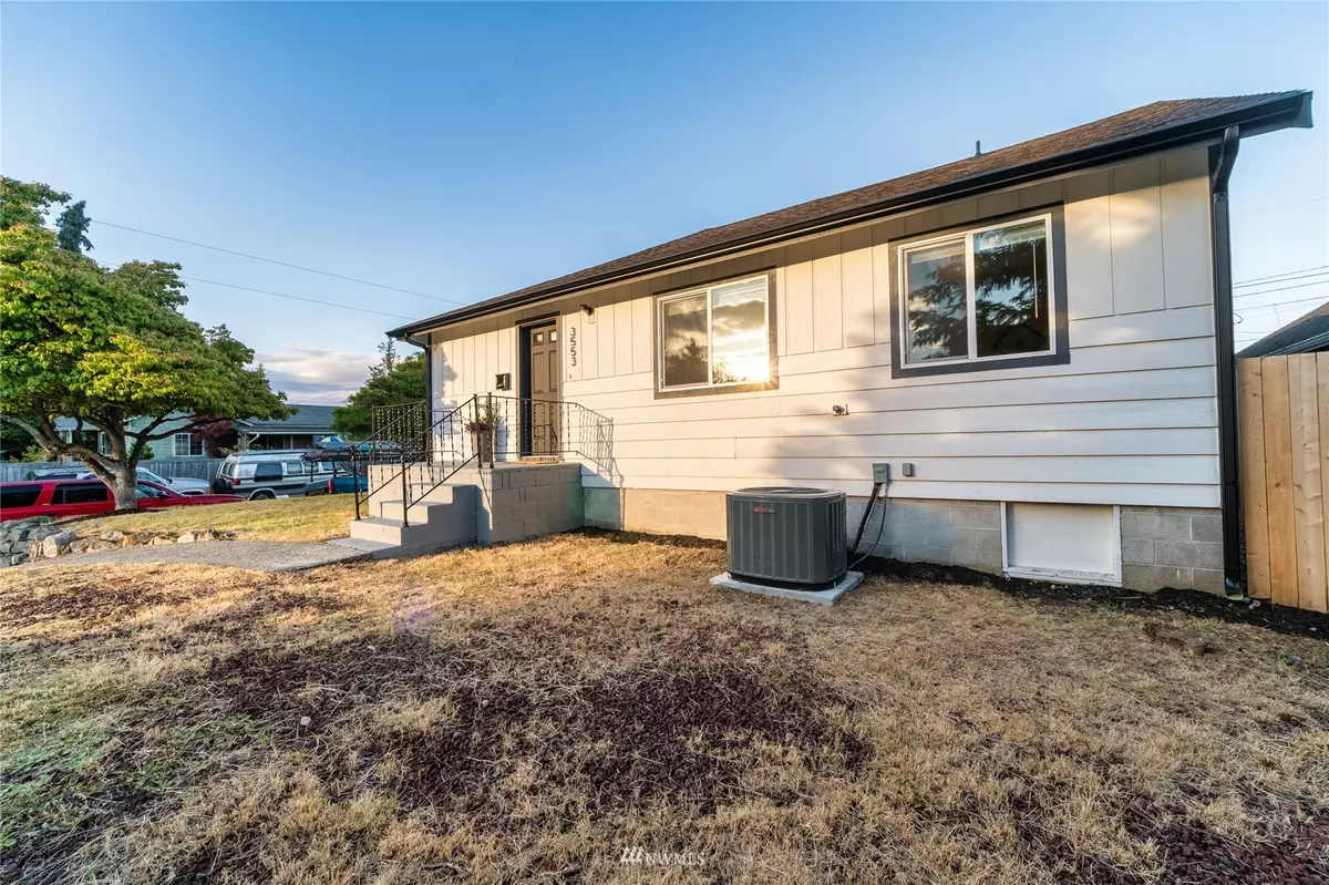 Tacoma, WA 98409,3553 S Tyler ST