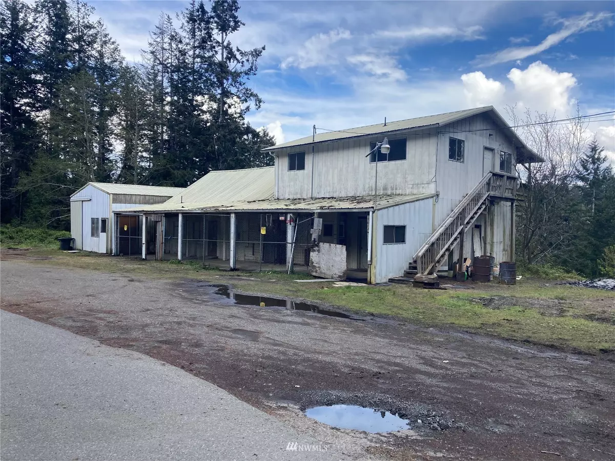 Brinnon, WA 98320,308695 Olympic Hwy 101