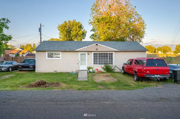 1419 N Paxson DR, Moses Lake, WA 98837