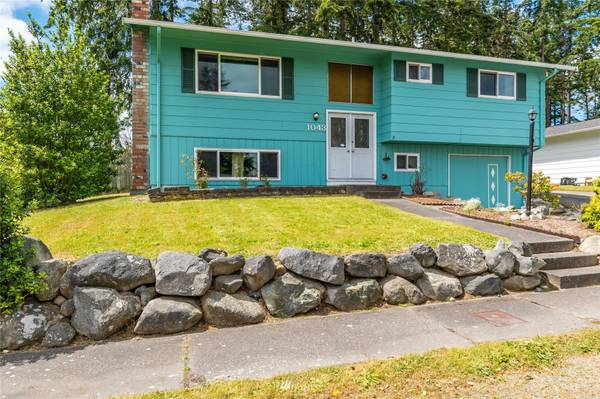 1043 NW Cathlamet DR, Oak Harbor, WA 98277