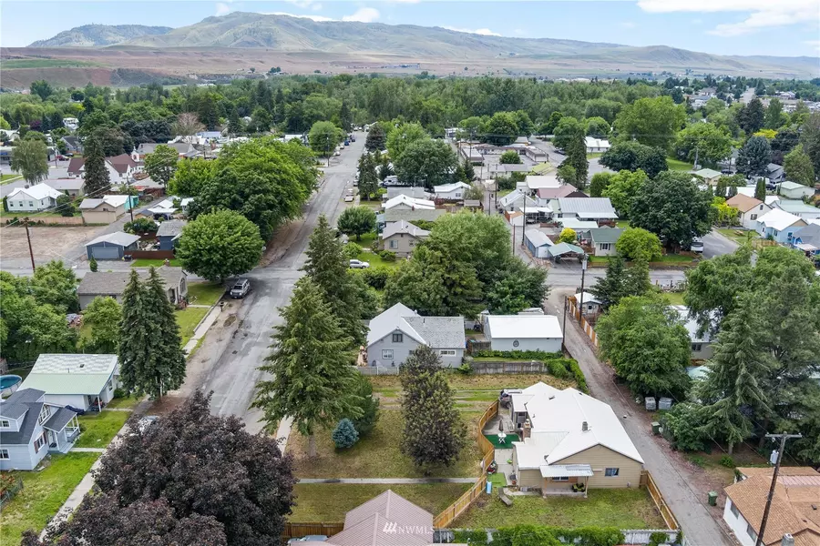 218 S Birch ST, Omak, WA 98841