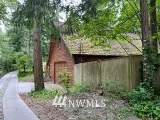 Kirkland, WA 98034,7423 NE 129th ST