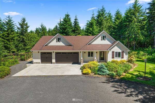 120 Iris LN, Winlock, WA 98596