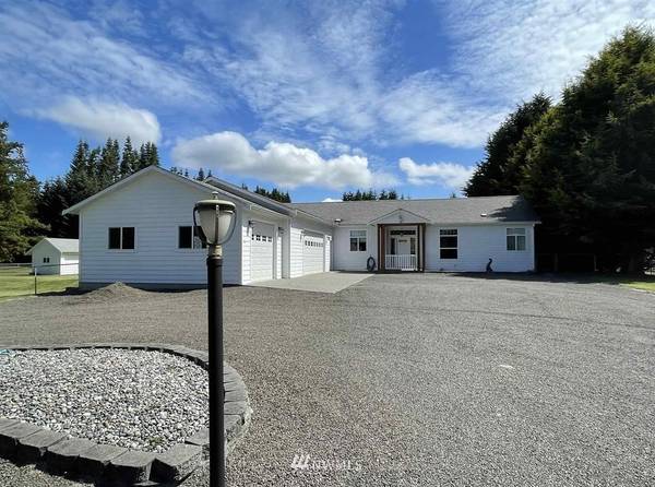 404 Fasola RD, Sequim, WA 98382