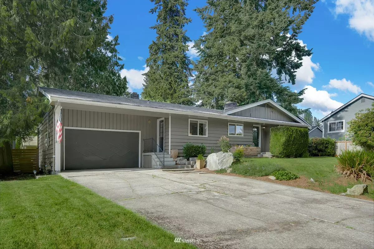 Kenmore, WA 98028,8908 NE 145th ST