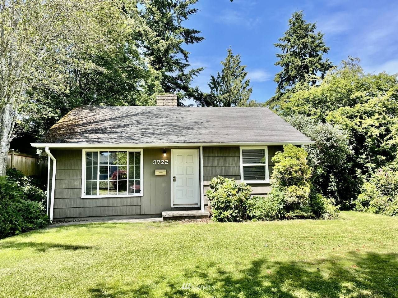 3722 SW Southern ST, Seattle, WA 98126