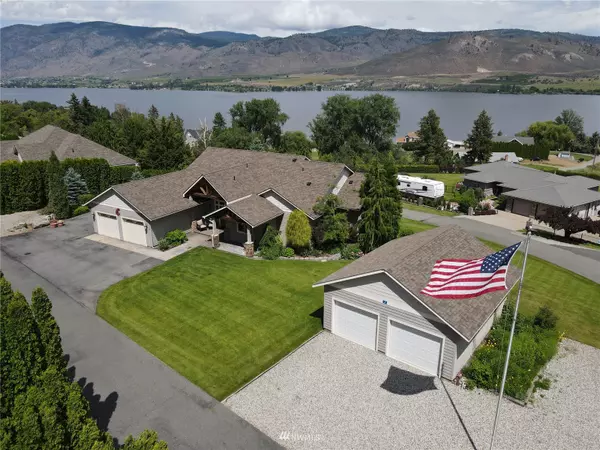 3 Lakevue Heights DR, Oroville, WA 98844