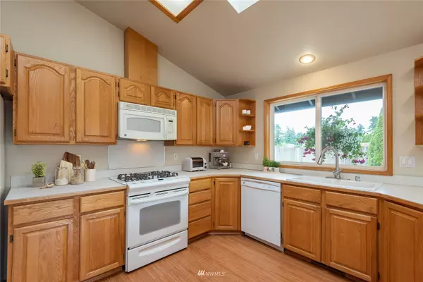 Lacey, WA 98516,3304 Davis CT NE