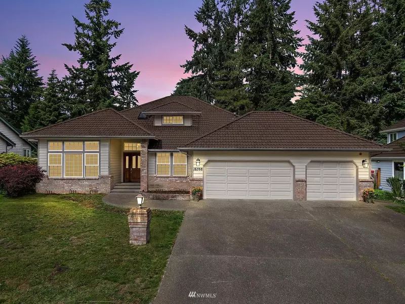 16708 95th Avenue Ct E, Puyallup, WA 98375
