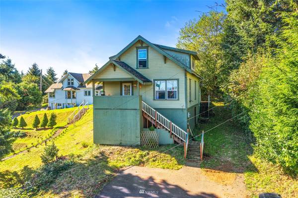 1150 Lorraine AVE, Raymond, WA 98577